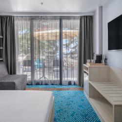 Yalta Intourist (Ялта Интурист) — 3bcbe2d705938f5bed247b5db4840a52