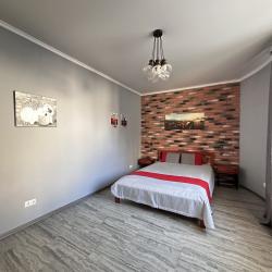 Фото Отель Просторная 3-комнатная квартира возле Кремля и Кремлевской Набережной