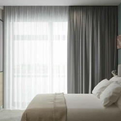 Номер люкс с 1 двуспальной кроватью