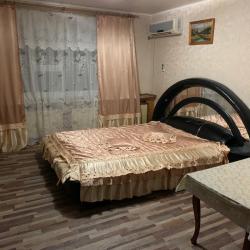 Номер стандарт с 1 односпальной и 1 двуспальной кроватью