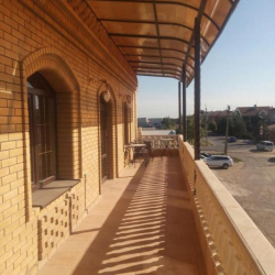 Фото Отель Ronai Holl (Роннай Холл)