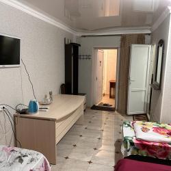 Номер комфорт улучшенный с 2 односпальными и 1 двуспальной кроватью