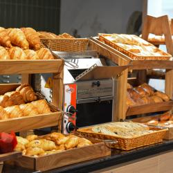 Фото Отель Almaty ()