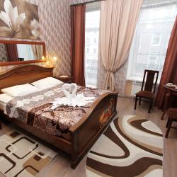 Комната полулюкс с 1 двуспальной кроватью