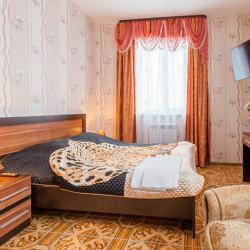 Номер стандарт улучшенный с 1 двуспальной кроватью