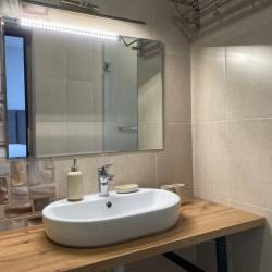 Номер стандарт с 1 двуспальной кроватью