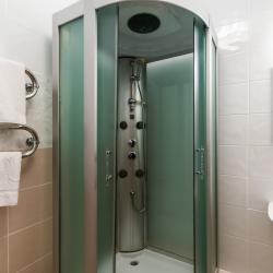 Номер эконом с 1 двуспальной кроватью (без окна)