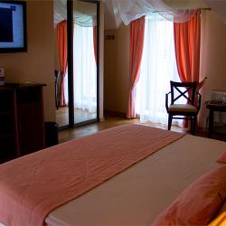 Номер полулюкс комфорт с французким балконом #218