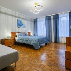 Фото Отель FlatStay Владимирский 15| Большая 3шка в центре