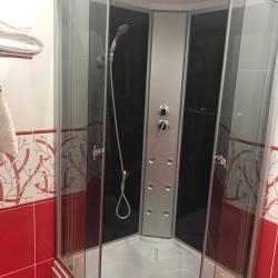 Номер стандарт с 1 двуспальной кроватью