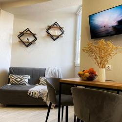 Апартаменты студия гостиничный комплекс Радуга 10И