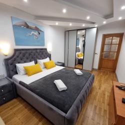 Фото Апартаменты на улице Островского 2