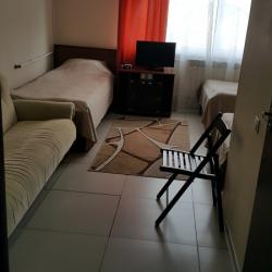 Кровать в 3-местном общем улучшенном номере