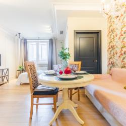 Фото Апартаменты VIZIT (Визит) на улице Аделя Кутуя 110Б