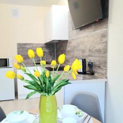 Фото Апартаменты на улице Счастливой 3