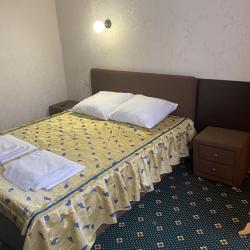 Номер стандарт с 1 двуспальной кроватью