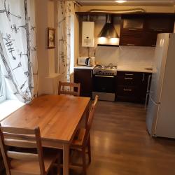 Фото Апартаменты на улице Болотникова 4