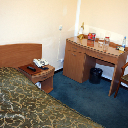 Одноместный однокомнатный номер с полутороспальной кроватью