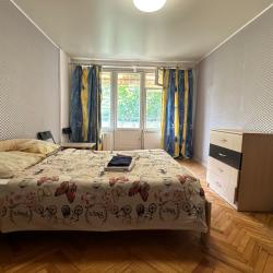 Фото Апартаменты Истомáн | Добротная Евродвушка в Центре