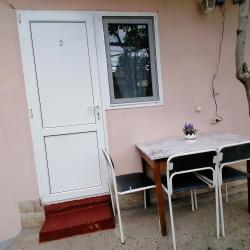 Комната эконом с 2 односпальными кроватями на 1 этаже (общие удобства)