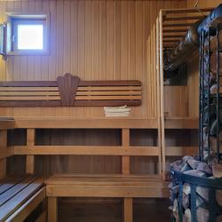 2-комнатный коттедж премиум с 3 односпальными и 1 двуспальной кроватью (мансарда)