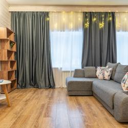 Просторные апартаменты с ремонтом, балконом, видом на лес 207 (60м2)