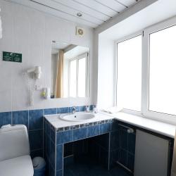 Номер стандарт улучшенный с 1 двуспальной кроватью