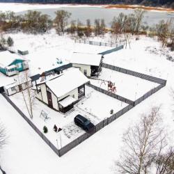 Вилла улучшенная с 2 односпальными и 1 двуспальной кроватью