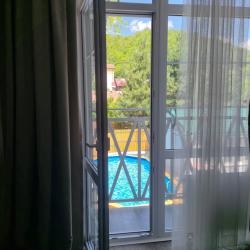 4-местные апартаменты улучшенные с балконом