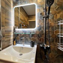 Фото Апартаменты на улице Александрова 30/1