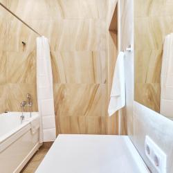 Фото Апартаменты Петровские на улице Левитана 3
