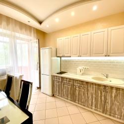 Фото Апартаменты на улице Островского 19