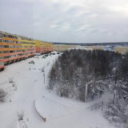 4-комнатные апартаменты стандарт РС(Я) Мирнинский район, п.Айхал ул. энтузиастов 5 кв 18 с 5 односпальными кроватями