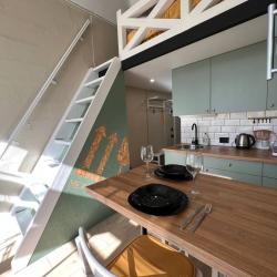Двухуровневые апартаменты-студия Loft Sunny