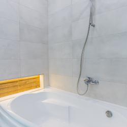 Фото Отель LetoApart (ЛетоАпарт) на улице Суворовская 71-199