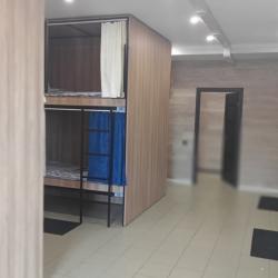 Кровать в 16-местном общем мужском номере