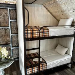 Кровать в 1-местном общем номере (мансарда)