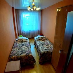Апартаменты стандарт Кропоткина дом 13а с 2 односпальными и 1 двуспальной кроватью