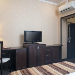 Номер стандарт с 1 двуспальной кроватью