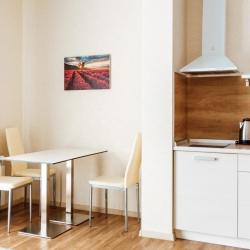 Фото Апартаменты на улице Школьная 36