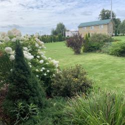 Коттедж стандарт с 3 односпальными и 1 двуспальной кроватью