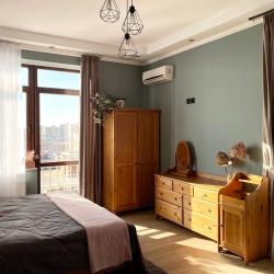 Фото Апартаменты на улице Меридианная 1