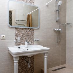 Номер люкс с 2 двуспальными кроватями