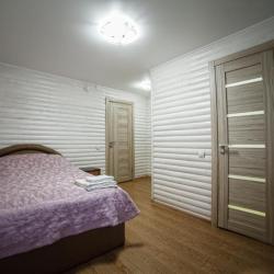Номер стандарт с 1 двуспальной кроватью