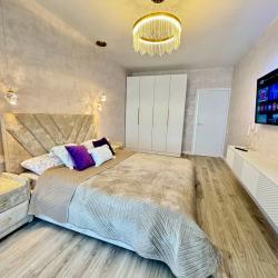 Фото Апартаменты Housevip на улице Павла Буравцева