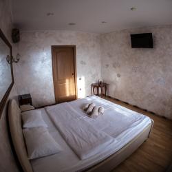 Номер стандарт с 1 двуспальной кроватью