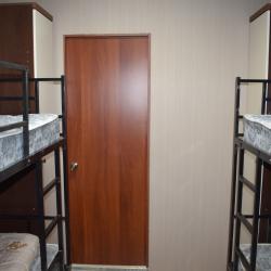 Кровать в 8-местном общем номере