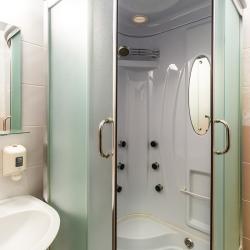 Номер стандарт с 1 двуспальной кроватью