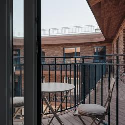 Фото Отель New Holland Hotel (Нью Холланд)