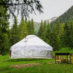 Фото Отель Zhyluu Suu Karakol Resort (Жылуу Суу Резорт)